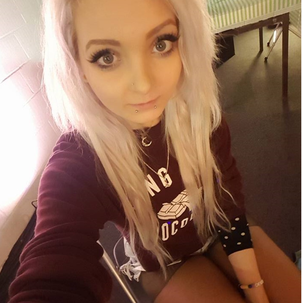 Meet your Posher, Ashley